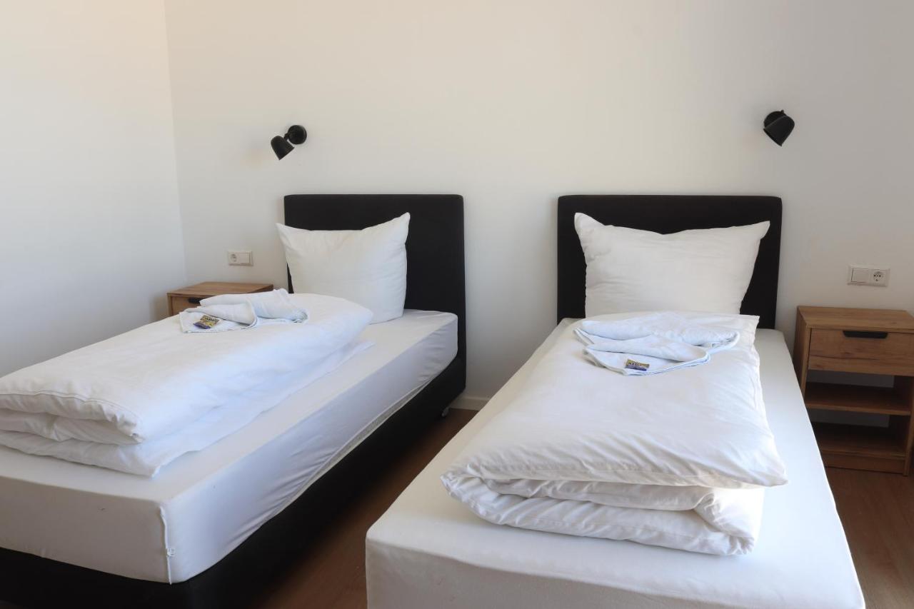 Motel Bergtheim - Self Check-In المظهر الخارجي الصورة