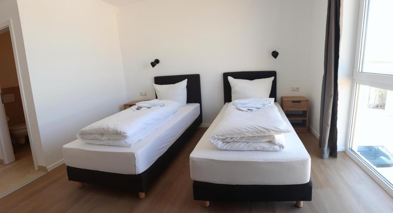 Motel Bergtheim - Self Check-In المظهر الخارجي الصورة